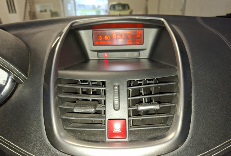 Peugeot 207 CC 1.6 TURBO 156 FELINE GARANTIE 12 MOIS