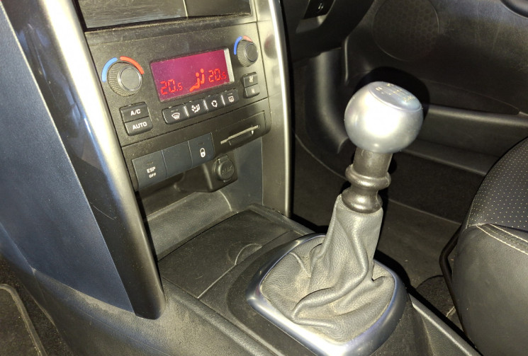 Peugeot 207 CC 1.6 TURBO 156 FELINE GARANTIE 12 MOIS