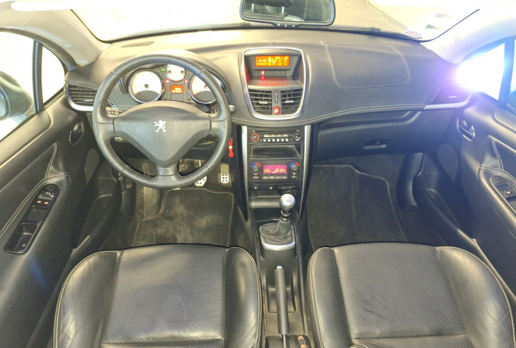 Peugeot 207 CC 1.6 TURBO 156 FELINE GARANTIE 12 MOIS