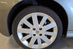 Peugeot 207 CC 1.6 TURBO 156 FELINE GARANTIE 12 MOIS