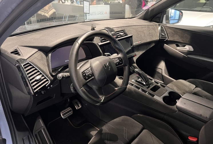 DS DS 7 Crossback 1.6 225 CH EAT8 PERFORMANCE LINE