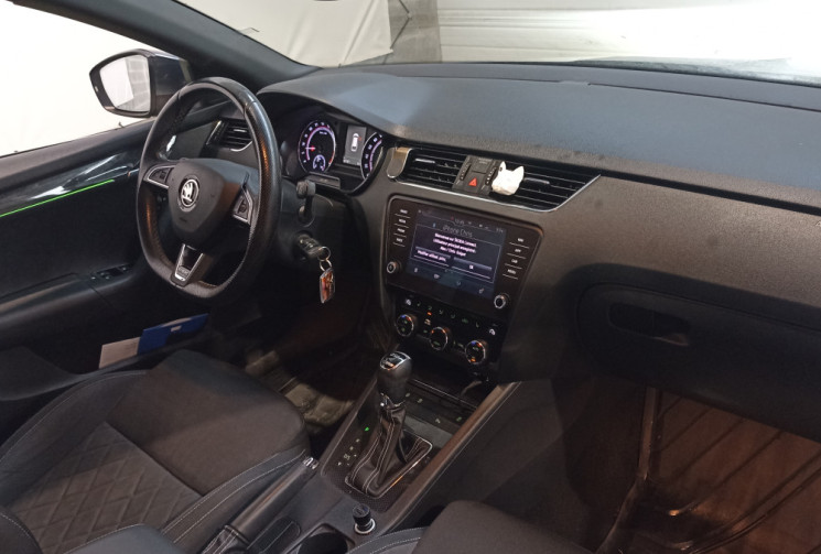Skoda Octavia Combi 2.0 TDI 184 ch SCR RS DSG7 / entretien à jour