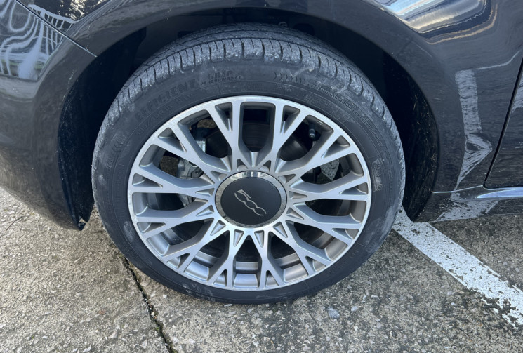 FIAT 500 1.2 69 Star / Distribution Neuve /  Seulement 18 900 km / Toit Pano / Carplay / Radars AR 