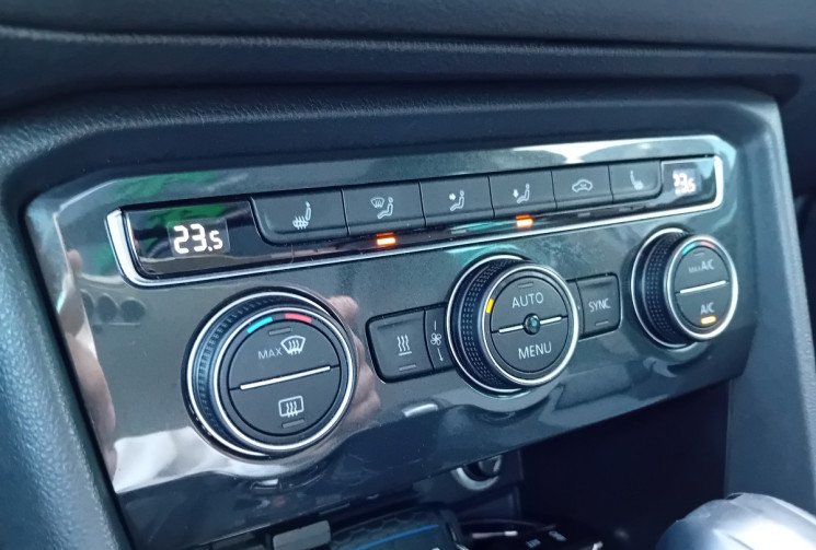 Volkswagen Tiguan 2.0 TDI 190 DSG7 4Motion Black R-Line -Toit ouvrant-Camera-Entretien VW complet