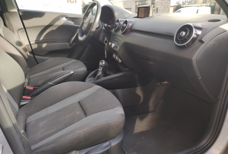 Audi A1 SPORTBACK I Phase 2 1.0 TFSI 12V S-Tronic7 95 cv Boîte auto