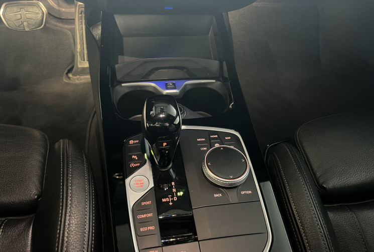 BMW Série 1 118 i M Sport (F40) DKG7 136 ch / sièges sport / Entretiens full BMW