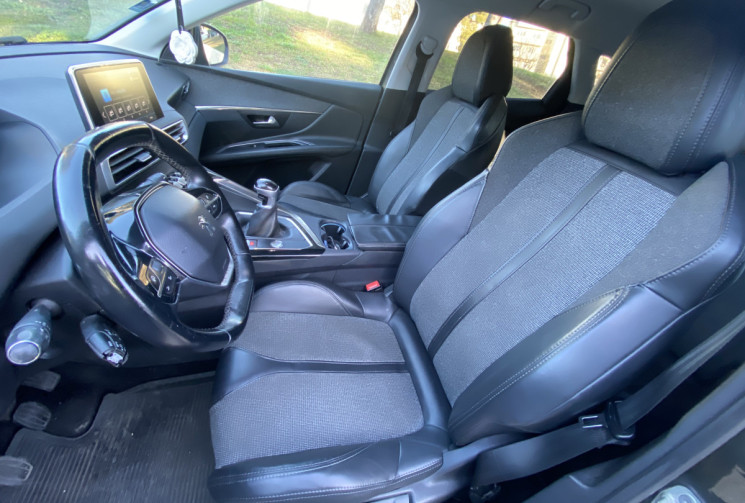 Peugeot 3008 II 1.6 BlueHDi ALLURE 120CH / VÉHICULE SUIVI / VÉHICULE FRANÇAIS