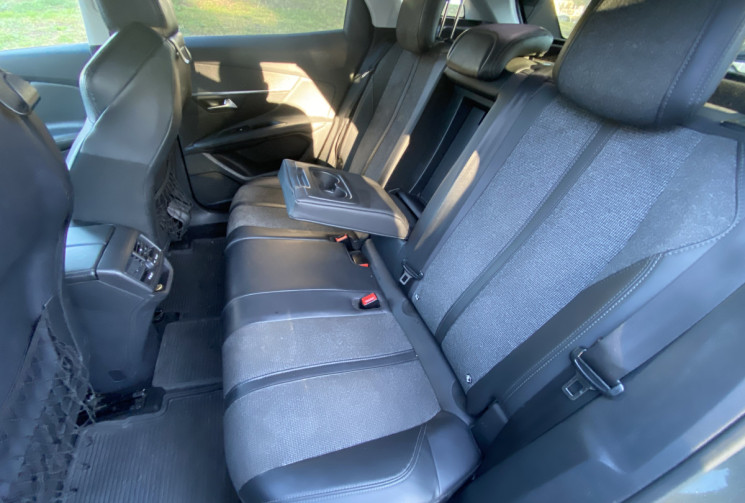 Peugeot 3008 II 1.6 BlueHDi ALLURE 120CH / VÉHICULE SUIVI / VÉHICULE FRANÇAIS