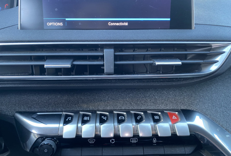 Peugeot 3008 II 1.6 BlueHDi ALLURE 120CH / VÉHICULE SUIVI / VÉHICULE FRANÇAIS