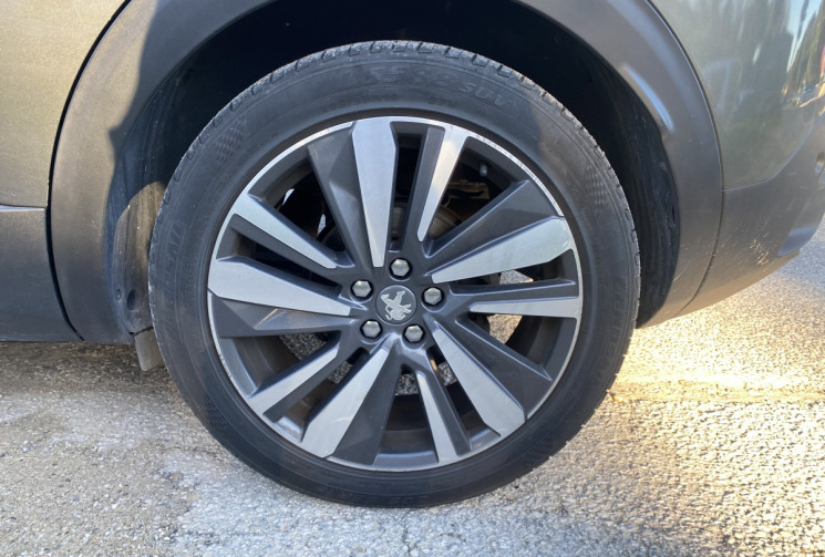 Peugeot 3008 II 1.6 BlueHDi ALLURE 120CH / VÉHICULE SUIVI / VÉHICULE FRANÇAIS