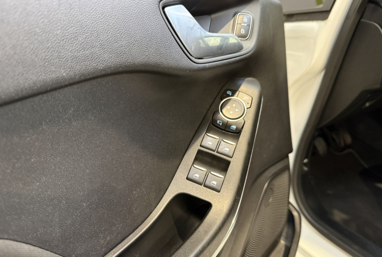 Ford Fiesta 1.0 100ch Titanium  - Kit Distribution Neuf / Carplay