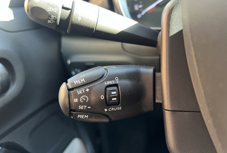 Citroën C3 1.2 PureTech110 SHINE EAT6