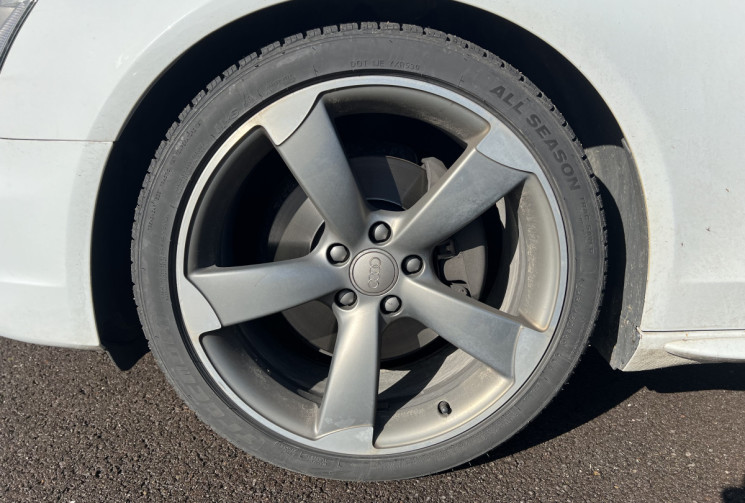 Audi A4  Phase 2 Avant Quattro S-LINE 3.0 TDi V6 S-Tronic7 245 cv Boîte auto