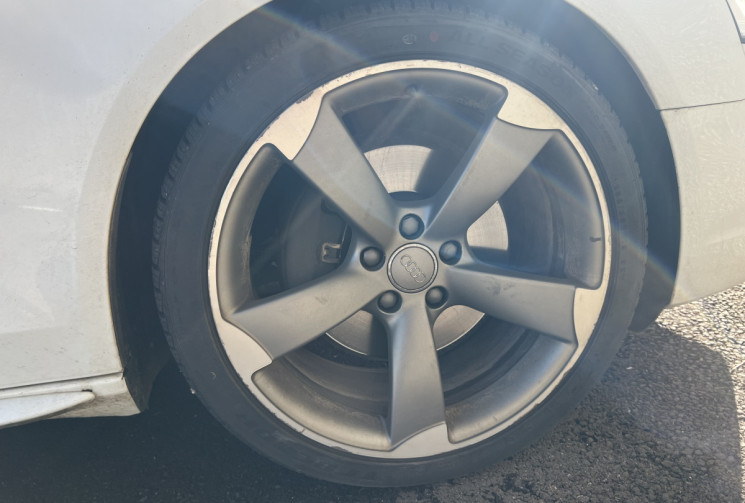 Audi A4  Phase 2 Avant Quattro S-LINE 3.0 TDi V6 S-Tronic7 245 cv Boîte auto