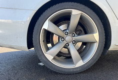 Audi A4  Phase 2 Avant Quattro S-LINE 3.0 TDi V6 S-Tronic7 245 cv Boîte auto