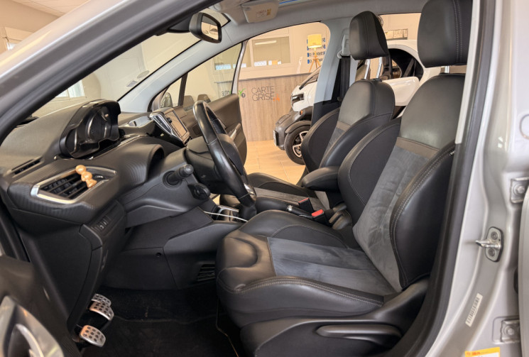 Peugeot 208 PHASE 2 1.6 BLUEHDI 100 FELINE / KIT DISTRIBUTION A JOUR