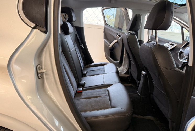 Peugeot 208 PHASE 2 1.6 BLUEHDI 100 FELINE / KIT DISTRIBUTION A JOUR