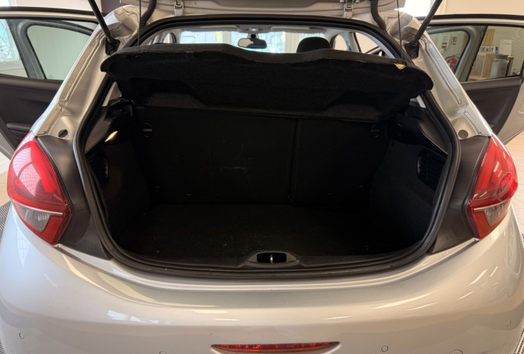 Peugeot 208 PHASE 2 1.6 BLUEHDI 100 FELINE / KIT DISTRIBUTION A JOUR