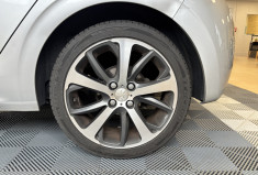 Peugeot 208 PHASE 2 1.6 BLUEHDI 100 FELINE / KIT DISTRIBUTION A JOUR