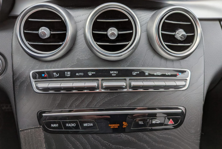 Mercedes Classe C BREAK 300 2.0 CDI 194 AMG LINE / ENTRETIEN FULL MERCEDES / GARANTIE 12 MOIS 