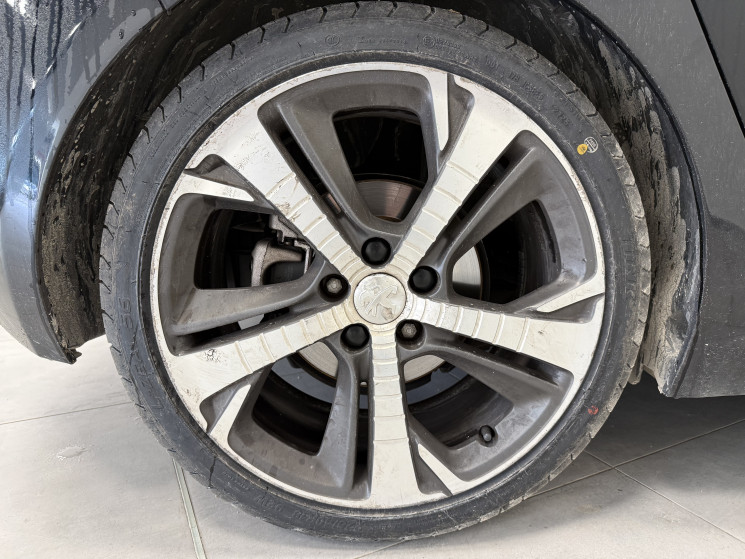 Peugeot 308 2.0 BlueHDi 180 cv