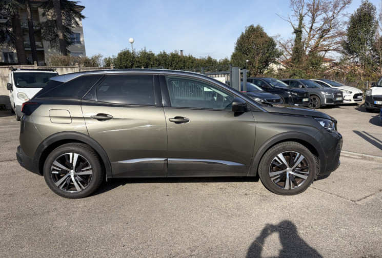 Peugeot 3008 130 CH / ALLURE 