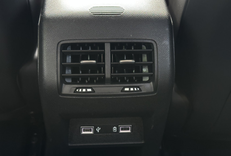 Peugeot 308 ALLURE Pack 1.5 HDI 130 EAT8 / Camera / Carplay / Lumière ambiance / FULL Entretien  