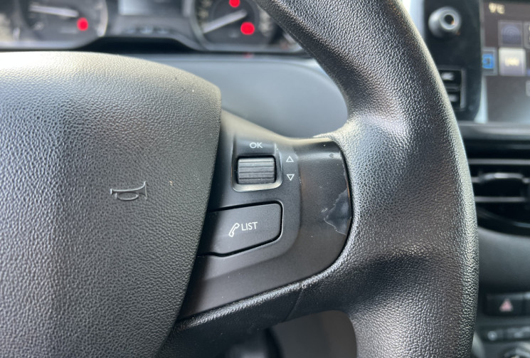 Peugeot 208 Phase 2 5 Portes 1.6 Blue HDi 100 cv