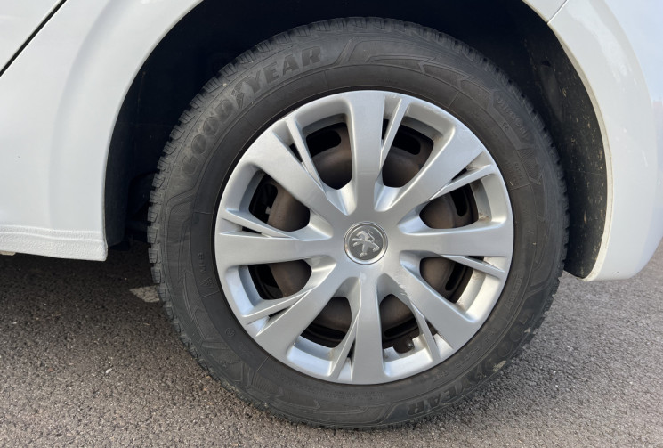 Peugeot 208 Phase 2 5 Portes 1.6 Blue HDi 100 cv