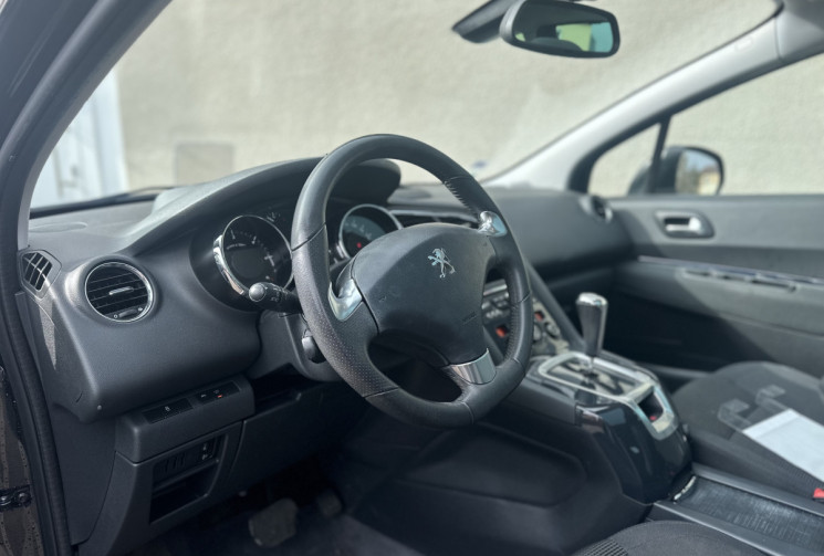 Peugeot 5008 Phase 2 ALLURE 1.6 HDi ETG6 115 cv Boîte auto / 1ERE MAIN