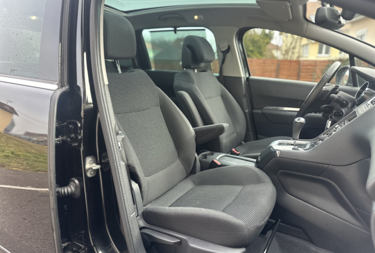 Peugeot 5008 Phase 2 ALLURE 1.6 HDi ETG6 115 cv Boîte auto / 1ERE MAIN