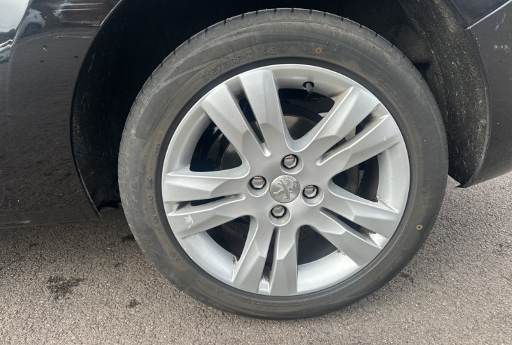 Peugeot 5008 Phase 2 ALLURE 1.6 HDi ETG6 115 cv Boîte auto