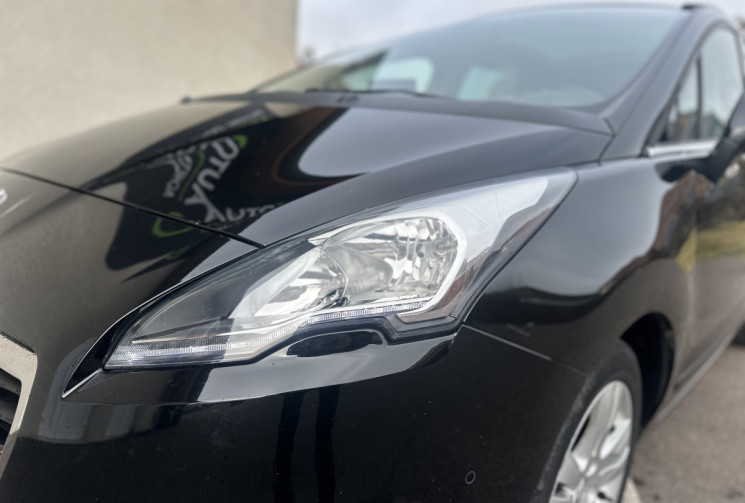 Peugeot 5008 Phase 2 ALLURE 1.6 HDi ETG6 115 cv Boîte auto / 1ERE MAIN