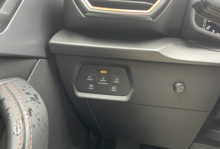 CUPRA Formentor 1.5 TSI 150 ch DSG7 V Sieges/Volant Chauffants* sièges électriques * état neuf 