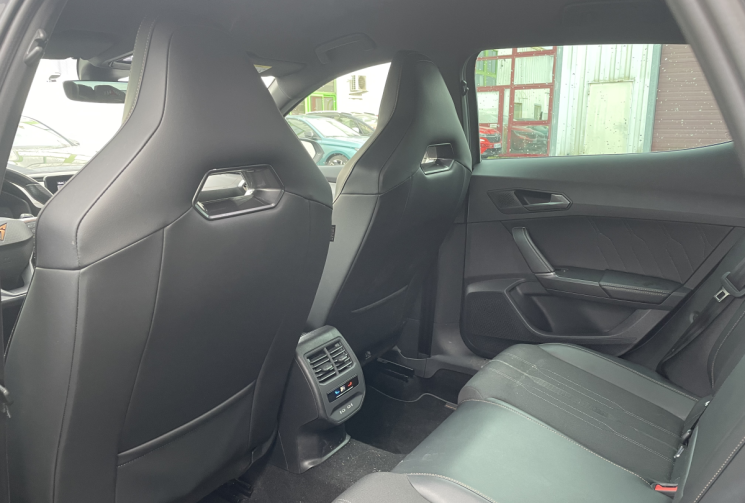 CUPRA Formentor 1.5 TSI 150 ch DSG7 V Sieges/Volant Chauffants* sièges électriques * état neuf 