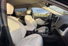 Jeep Cherokee  2.2 CRD 200 ch Boîte auto 4X4 Overland