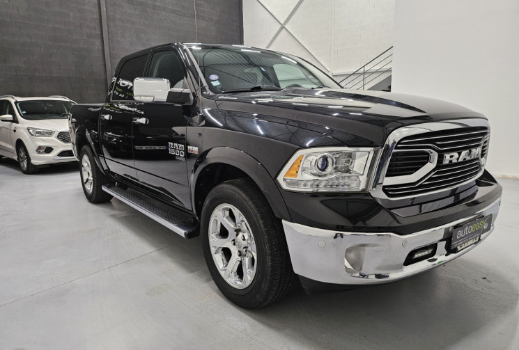 Dodge RAM 1500 classic v8 5.7 hemi 395 cv laramie / état neuf hist complet / 1° main