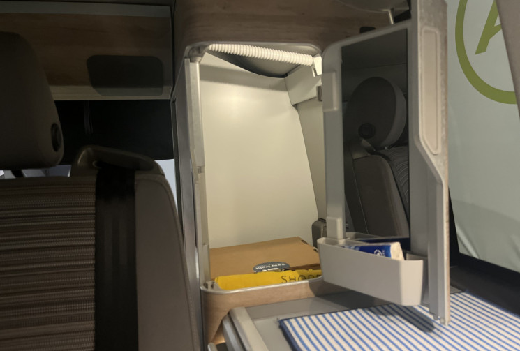 Volkswagen CALIFORNIA 2.0 TDI 150ch Coast DSG7 - Suivi Volkswagen, Eau Chaude, Attelage