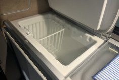 Volkswagen CALIFORNIA 2.0 TDI 150ch Coast DSG7 - Suivi Volkswagen, Eau Chaude, Attelage