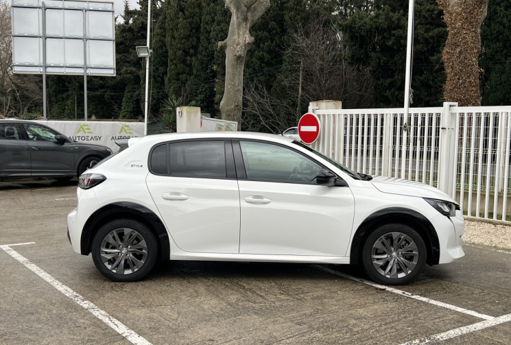 Peugeot 208 e-208 50 kWh 136 Style / 2ème Main / Carplay / Radars AR 