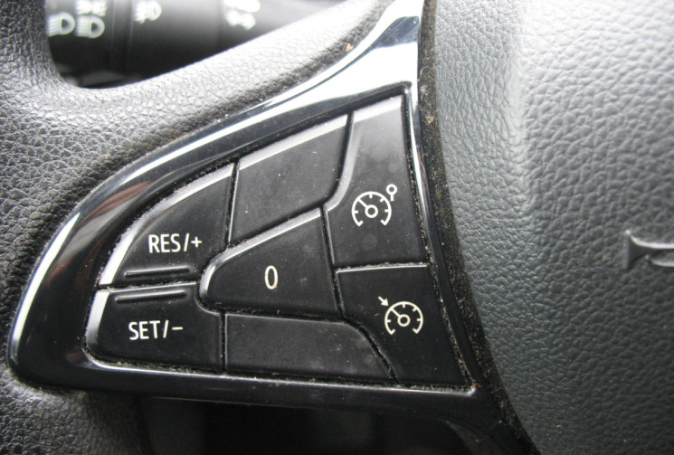 Dacia Sandero ECO-G 100 BVM6 Essentiel GPL 1ere main MOTEUR CHAINE DE DISTRIBUTION entretien Renault