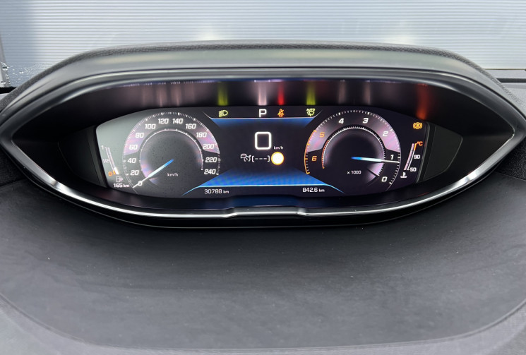 Peugeot 5008 Phase 2 1.5 BlueHDi EAT8 130 cv 7 Places / ALLURE / Attelage