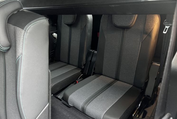 Peugeot 5008 Phase 2 1.5 BlueHDi EAT8 130 cv 7 Places / ALLURE / Attelage