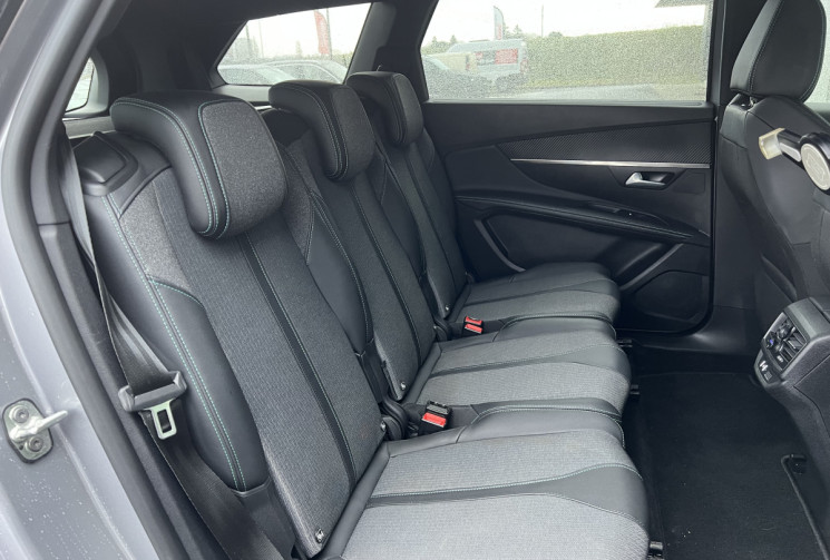 Peugeot 5008 Phase 2 1.5 BlueHDi EAT8 130 cv 7 Places / ALLURE / Attelage