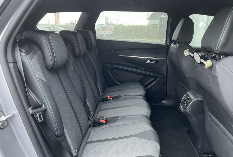 Peugeot 5008 Phase 2 1.5 BlueHDi EAT8 130 cv 7 Places / ALLURE / Attelage