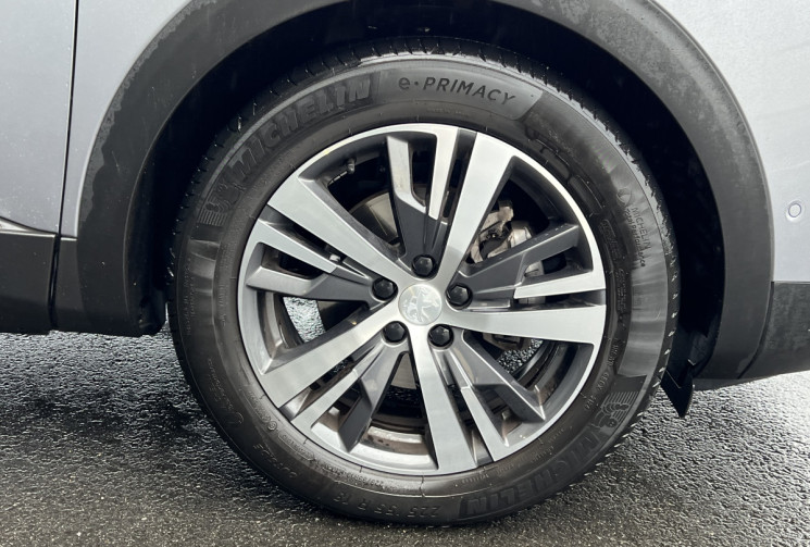 Peugeot 5008 Phase 2 1.5 BlueHDi EAT8 130 cv 7 Places / ALLURE / Attelage