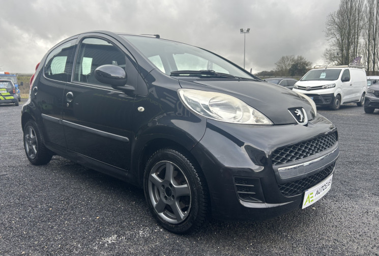 Peugeot 107 1.0 69 CH ALLURE 5 PORTES CLIM 100000KMS 1ERE MAIN
