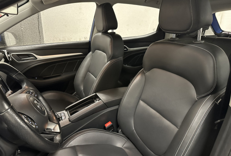 MG ZS  143 / Luxury /  Garantie constructeur / Toit ouvrant / CarPlay