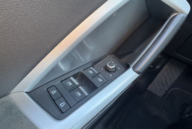 Audi Q3   35 TFSI 150 S-Line S-tronic 7 Mild Hybrid  / Entretien AUDI / Carplay / Sièges chauffant 