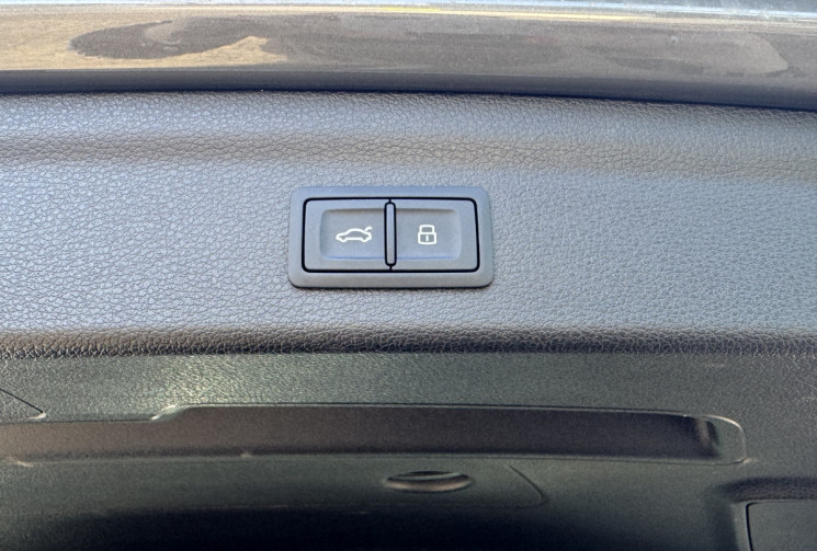 Audi Q3   35 TFSI 150 S-Line S-tronic 7 Mild Hybrid  / Entretien AUDI / Carplay / Sièges chauffant 